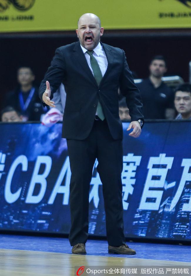 爱游戏APP-印第安纳步行者vs纽约尼克斯