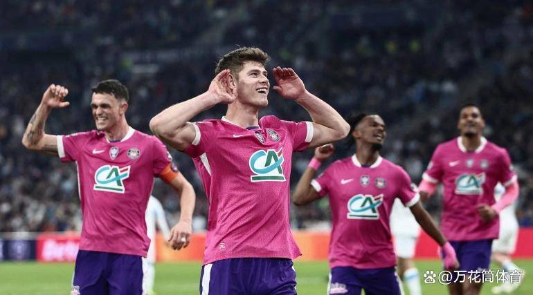 爱游戏-风云突变！金州勇士今晚单刀错失，荷甲版图或变，赛场秩序良好，纪律约束更严格的简单介绍